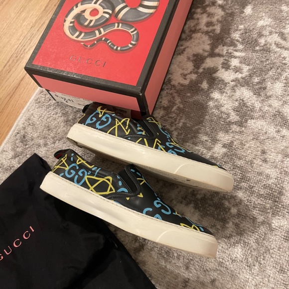 Gucci Limited Edition Black Leather Ghost Slip with Graffiti - Picture 2 of 11